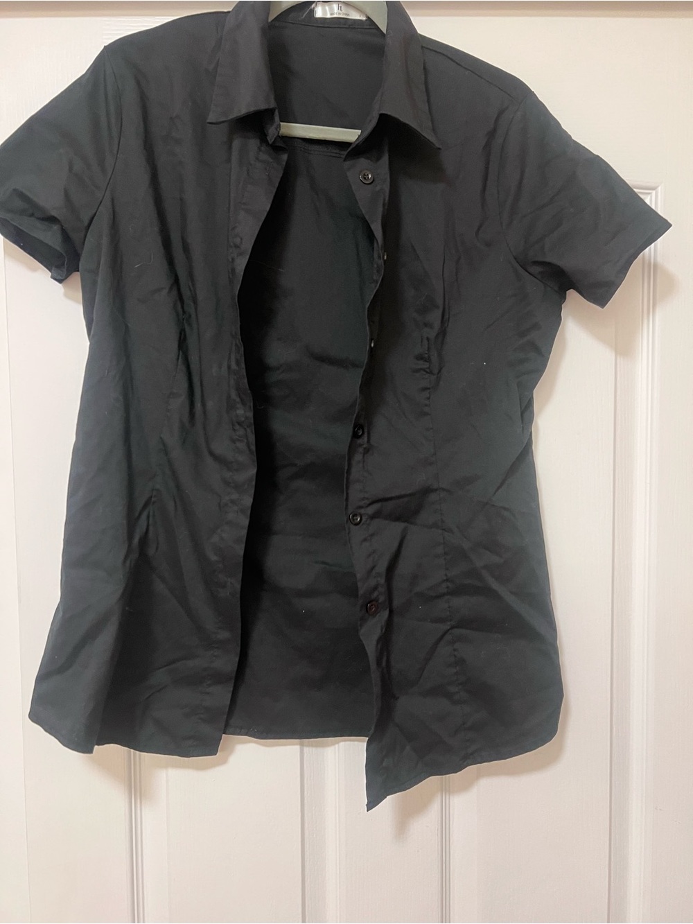 Black Short-Sleeve Button-Up Shirt / Work Shirt / Small